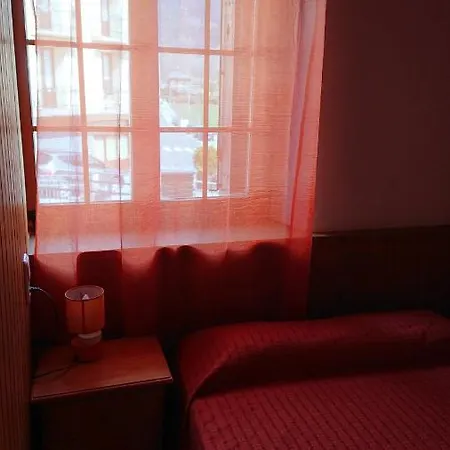 Les Llucanes Ribera de Cardos